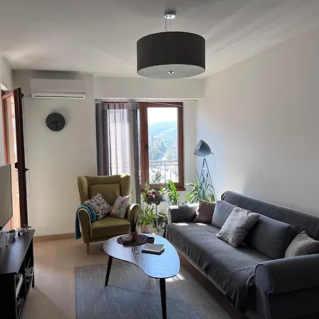 Modern Flatiron Apartment, Center Skopje
